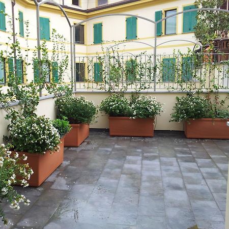 Residenza Porta Volta Aparthotel Milan Ruang foto