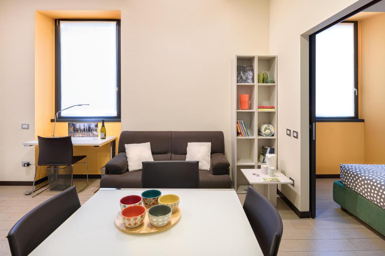 Residenza Porta Volta Aparthotel Milan Bagian luar foto